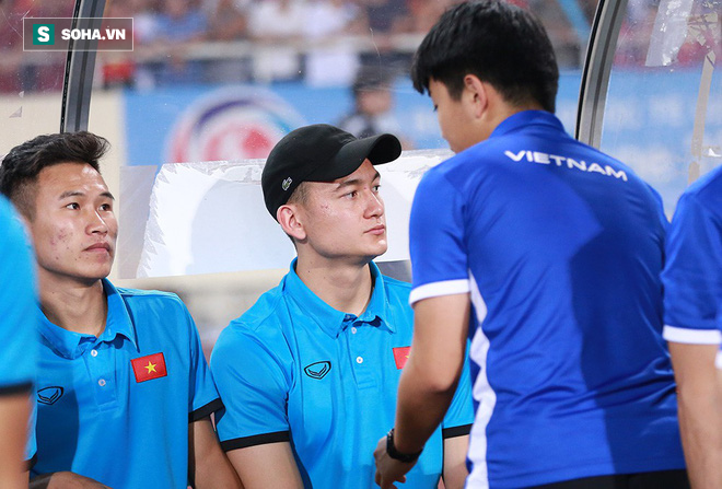 Chùm ảnh: Nỗi buồn của Đặng Văn Lâm trong ngày nhận tin dữ từ thầy Park - Ảnh 2.