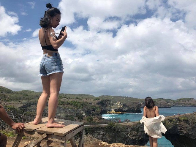 Người đứng sau những tấm hình này xứng đáng nhận huân chương xả thân của năm - Ảnh 2.