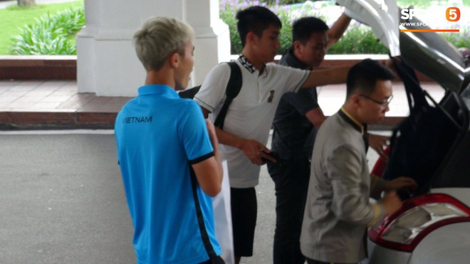 Nụ cười lạc quan của Đặng Văn Lâm ngày chia tay Olympic Việt Nam - Ảnh 6.