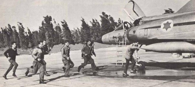 Cuộc chiến 6 ngày: Israel tập kích, tiêu diệt 300 máy bay, KQ Ai Cập tê liệt 1 thập kỷ - Ảnh 1.