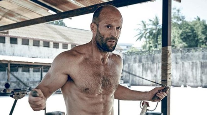 Siêu sao Jason Statham: Gã bán hàng rong mánh khóe và kẻ giàu sang nghiện đi dép lê - Ảnh 5.