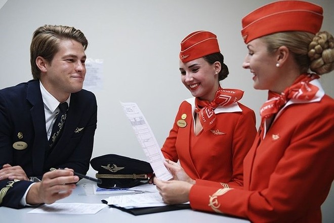 Cận cảnh lò đào tạo các nữ tiếp viên hàng không Nga xinh đẹp - Ảnh 12.