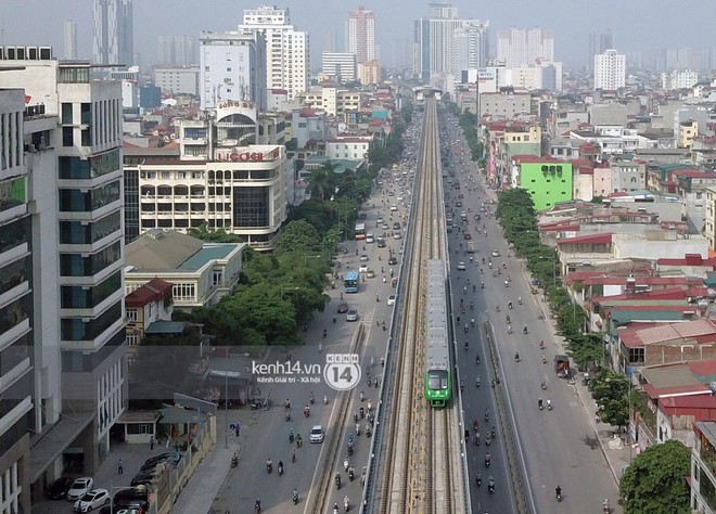 Chùm ảnh: Hành trình 15 phút đoàn tàu đường sắt trên cao lao vun vút từ ga Cát Linh tới Yên Nghĩa - Ảnh 13.