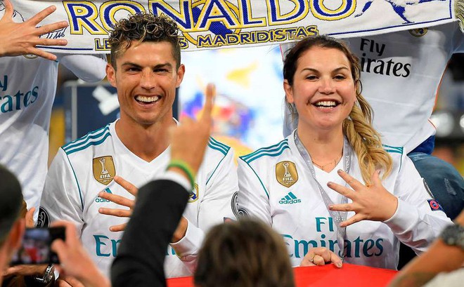 Bực mình hộ em trai, chị gái Ronaldo mỉa mai Luka Modric Bực mình hộ em trai, chị gái Ronaldo mỉa mai Luka Modric