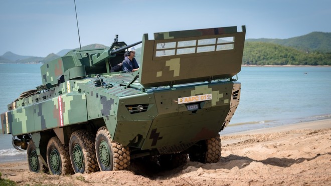 Cận cảnh Thái Lan đưa xe thiết giáp tự chế tạo đi “học bơi” - Ảnh 1.