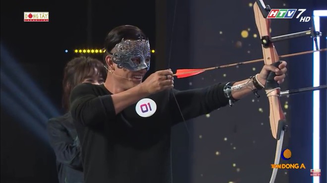 Trấn Thành ném tan trái táo trước mặt và trách Hari Won - Ảnh 6.