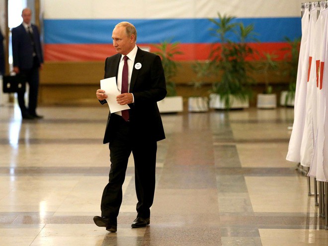 Gặp rắc rối khi đi bầu cử, Tổng thống Putin bị từ chối tới hai lần - Ảnh 8.