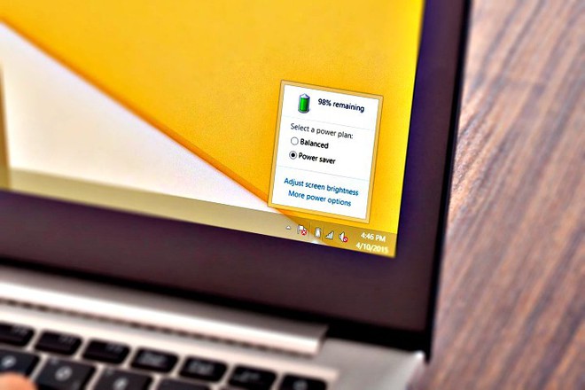 Tại sao pin laptop không bao giờ “trâu” như quảng cáo? - Ảnh 1.
