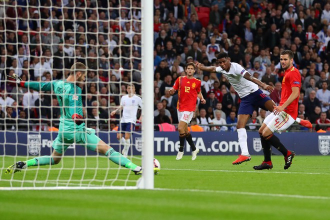 Liệu Mourinho có gạt qua sự ích kỷ để tạo nên một Rashford bùng nổ ở Man United? - Ảnh 1.