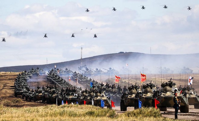 Ông Putin thị sát cuộc tập trận Vostok-2018 lớn nhất lịch sử hiện đại Nga - Ảnh 7.