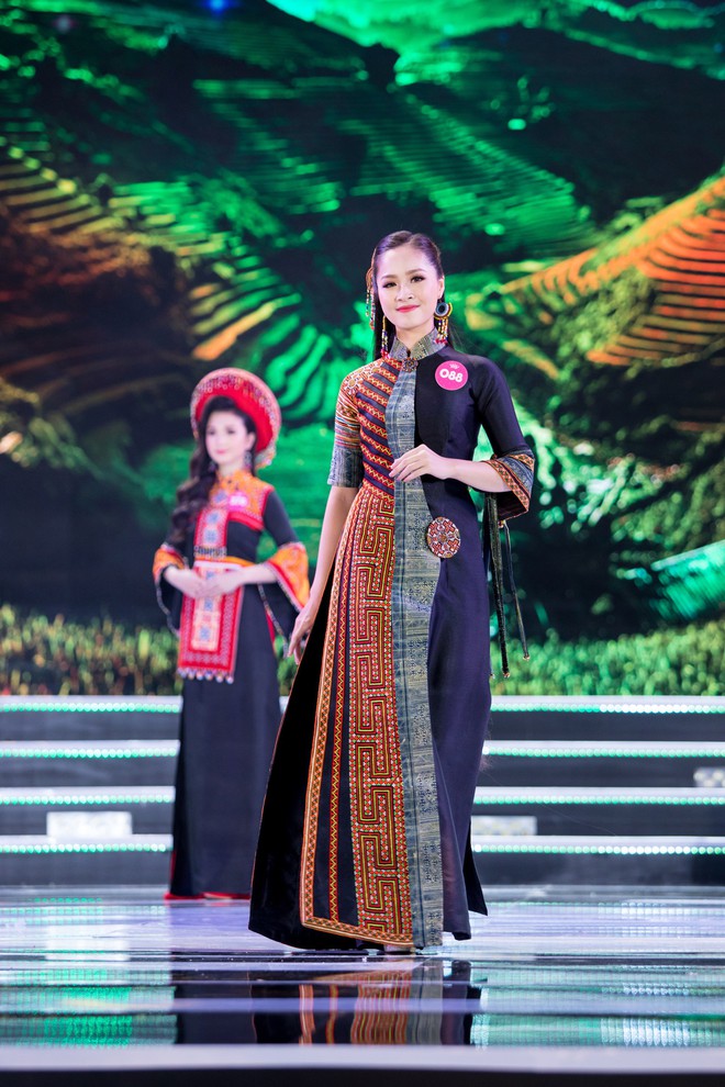 Người đẹp 18 tuổi Trần Tiểu Vy đăng quang Hoa hậu Việt Nam 2018 - Ảnh 57.