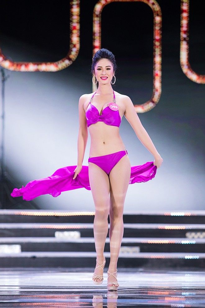 Người đẹp 18 tuổi Trần Tiểu Vy đăng quang Hoa hậu Việt Nam 2018 - Ảnh 45.