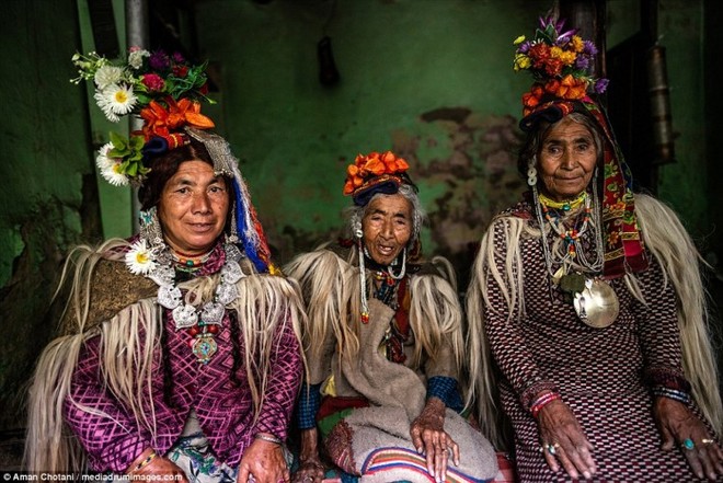 Bộ tộc Drokpa - nơi đàn ông thoải mái đổi vợ với người khác - Ảnh 1.