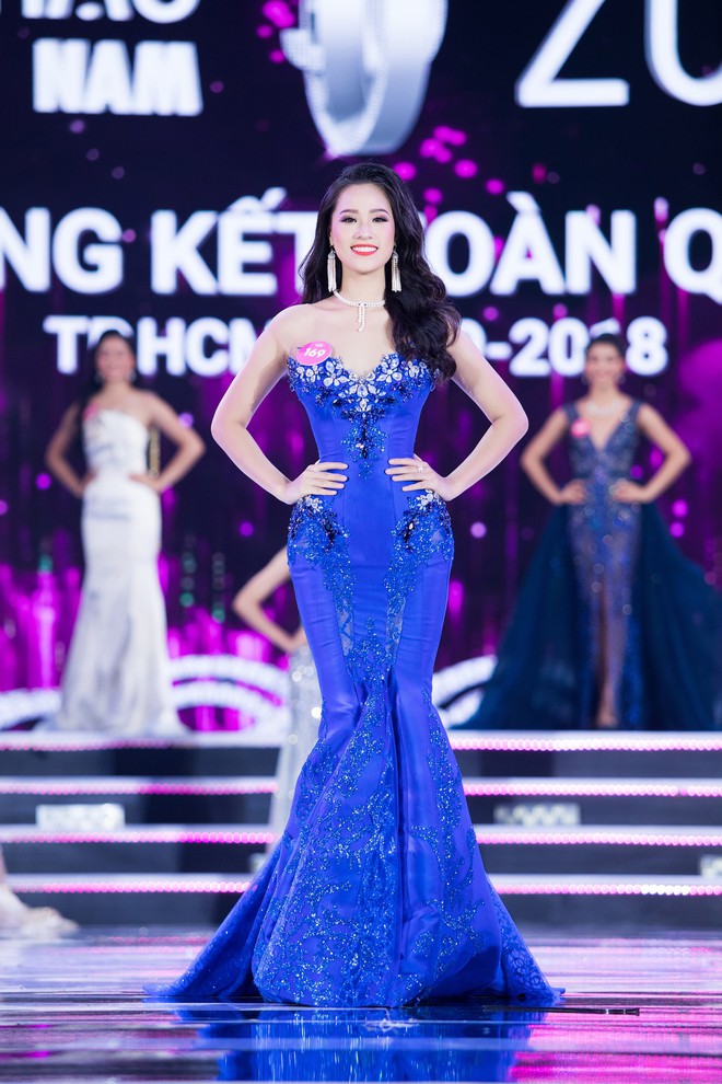 Người đẹp 18 tuổi Trần Tiểu Vy đăng quang Hoa hậu Việt Nam 2018 - Ảnh 34.