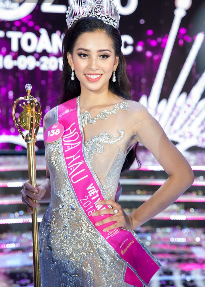 Báo Trung Quốc khen ngợi Trần Tiểu Vy, cư dân mạng nhận định lọt Top 5 Miss World - Ảnh 6.