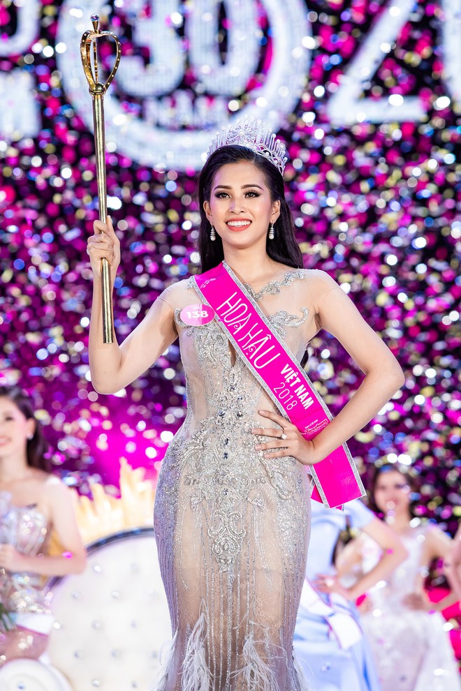 Muốn chiến thắng tại Hoa hậu Thế giới, Trần Tiểu Vy phải vượt qua các mỹ nhân nóng bỏng này - Ảnh 1.
