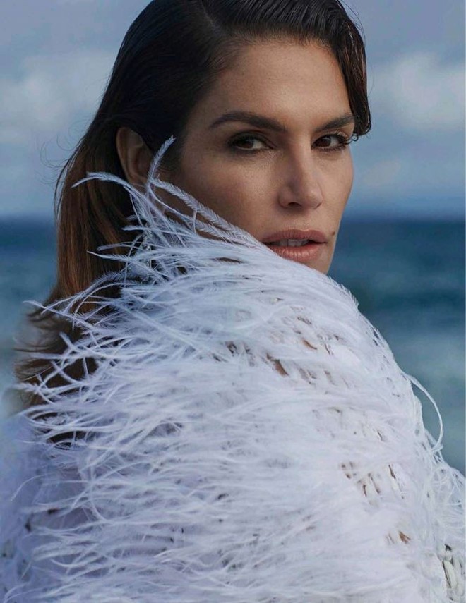 Mê mẩn sắc vóc gợi cảm của nữ thần U60 Cindy Crawford   - Ảnh 10.