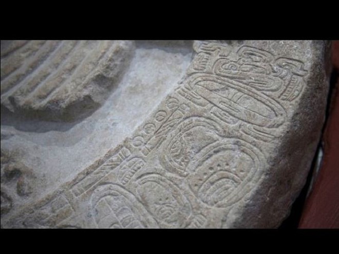 Khám phá bí mật sau bàn thờ “Game of Thrones” của người Maya  - Ảnh 2.
