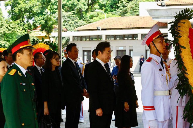Lễ viếng Chủ tịch nước Trần Đại Quang - Ảnh 3.