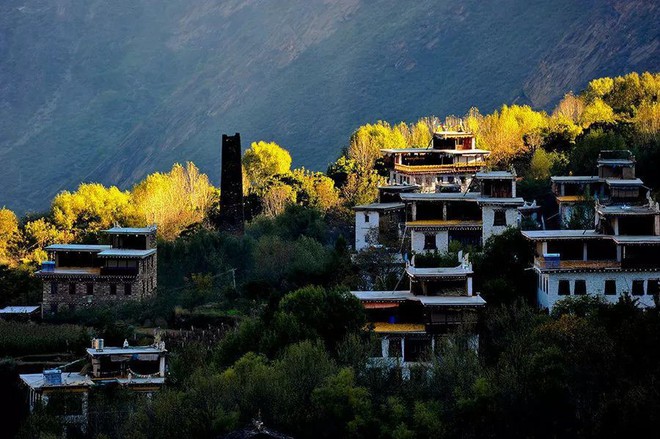 Những ngôi làng cổ cảnh sắc đẹp mê hồn nhất định phải ghé thăm vào mùa thu ở Trung Quốc - Ảnh 21.