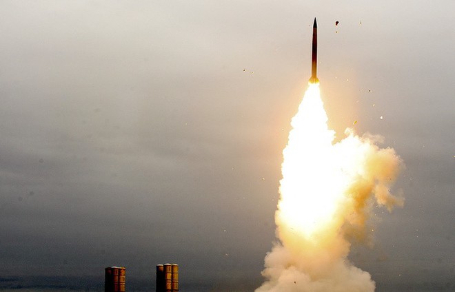 Trời Syria thành hỏa ngục: Israel thách thức, quyết hủy hoại danh tiếng tên lửa S-300? - Ảnh 1.