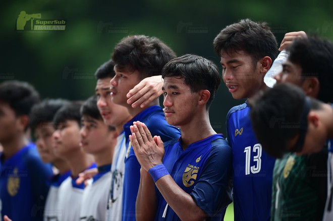 Cầu thủ Thái Lan đẫm nước mắt sau khi bị loại đầy tiếc nuối khỏi sân chơi châu Á - Ảnh 3.