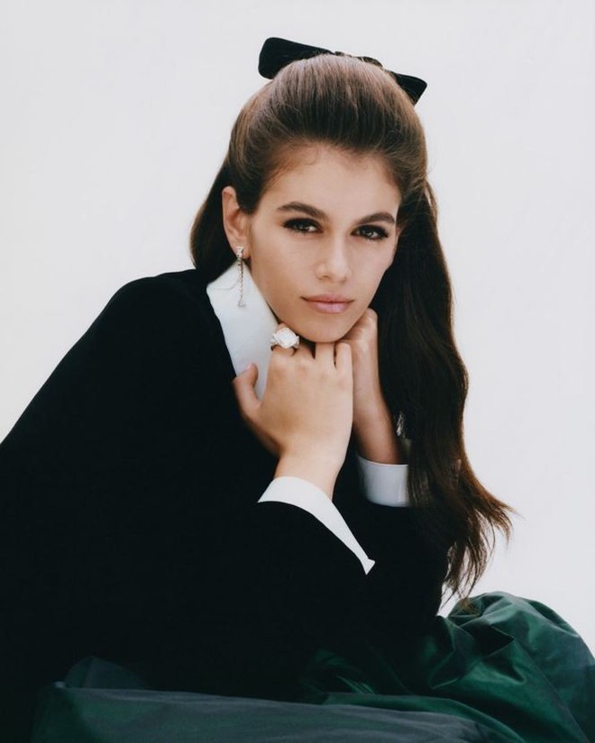 Con gái Cindy Crawford đẹp lộng lẫy ở tuổi 17 - Ảnh 3.