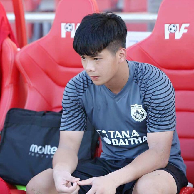 Chàng thủ môn của U19 Việt Nam điển trai, tài năng không kém Bùi Tiến Dũng - Ảnh 8.