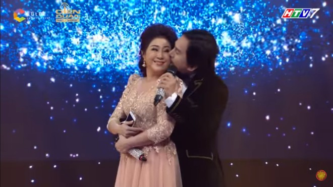 Cát Phượng: Không có Kiều Minh Tuấn, tôi cô đơn quá - Ảnh 1.