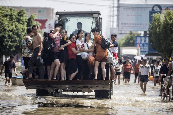 24h qua ảnh: Tổng thống Pháp trả lời câu hỏi của học sinh Tiểu học - Ảnh 8.