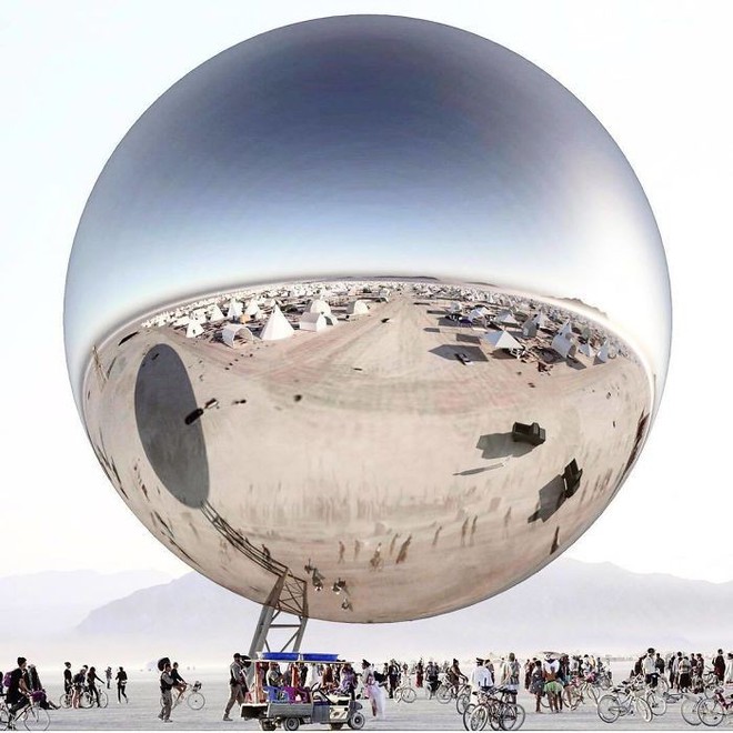 Chùm ảnh: Lễ hội hoang dại Burning Man 2018 sẽ khiến bạn ngỡ như đang lạc vào một bộ phim khoa học viễn tưởng - Ảnh 18.