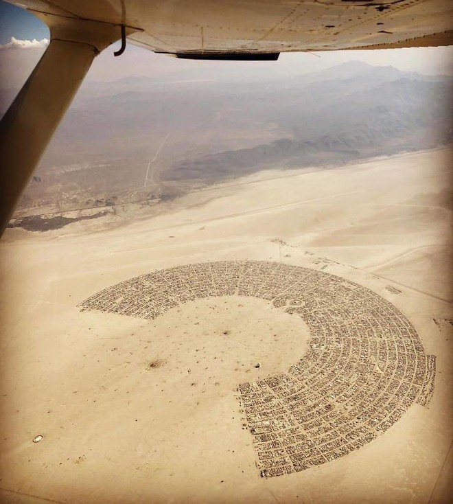 Chùm ảnh: Lễ hội hoang dại Burning Man 2018 sẽ khiến bạn ngỡ như đang lạc vào một bộ phim khoa học viễn tưởng - Ảnh 5.