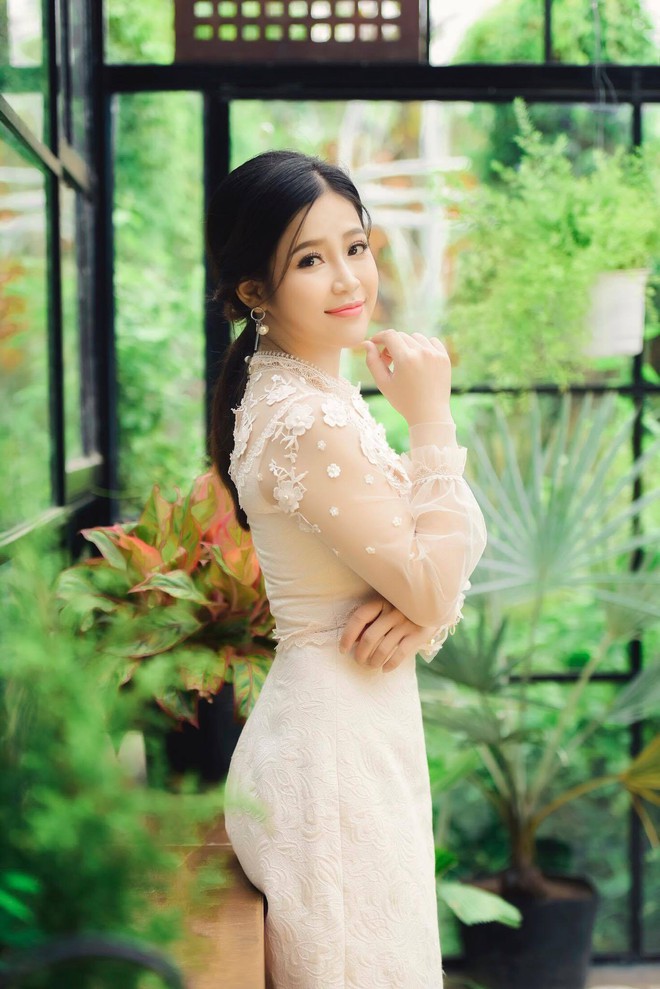 Nhan sắc xinh đẹp và thông tin hiếm hoi về hot girl kiêm MC Cao Vy - Ảnh 10.