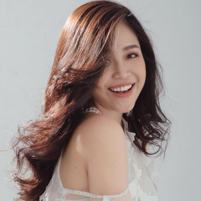 MC Cao Vy lo sợ người nhà bị tổn thương vì tin đồn bán dâm - Ảnh 1.