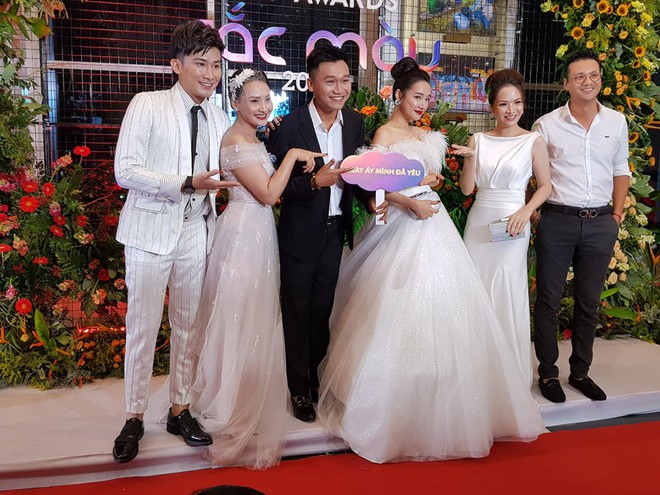 Giữa tin đồn mang bầu, Nhã Phương xuất hiện lộng lẫy tại VTV Awards - Ảnh 8.