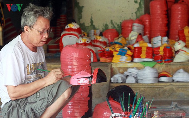 Làng đồ chơi Ông Hảo hối hả trước thềm Trung thu - Ảnh 4.