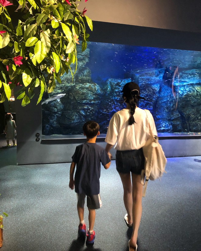 U30 mà trẻ đẹp như gái 19, mỹ nhân Hậu duệ mặt trời gây bão vì khoe con trai 7 tuổi lớn khó tin - Ảnh 1.