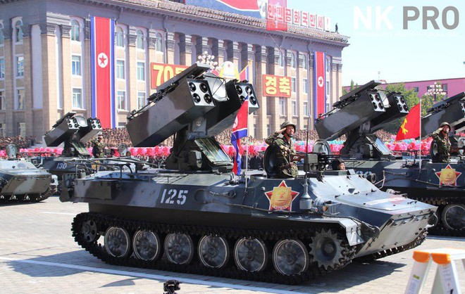 Những hình ảnh đầu tiên trong lễ duyệt binh quân sự hoành tráng của Triều Tiên - Ảnh 15.
