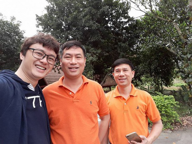 Ảnh thời trẻ đẹp trai như diễn viên Hàn Quốc của BTV Bản tin Thời sự 19h - Ảnh 4. Ảnh thời trẻ đẹp trai như diễn viên Hàn Quốc của BTV Bản tin Thời sự 19h - Ảnh 4.