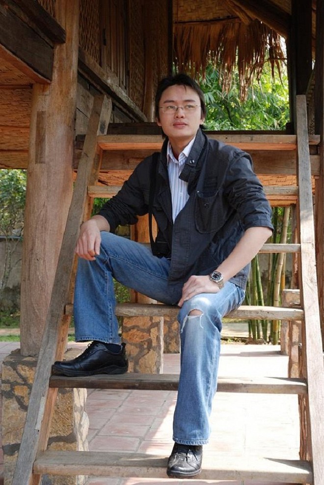 Ảnh thời trẻ đẹp trai như diễn viên Hàn Quốc của BTV Bản tin Thời sự 19h - Ảnh 5.