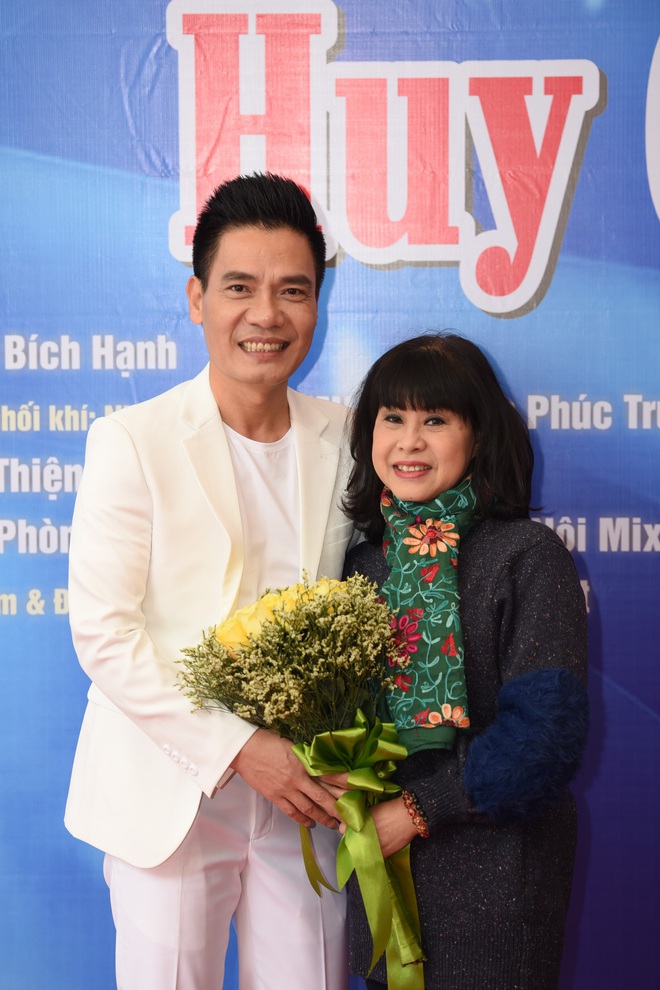 Sao Việt đến chúc mừng ca sĩ Huy Cường ra mắt album mới - Ảnh 2.
