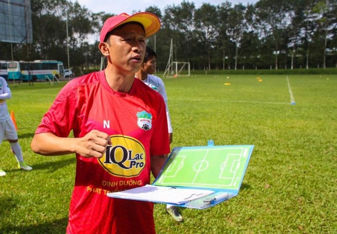 HLV HAGL mừng khi học trò tại U23 Việt Nam phải tập trung đá phòng ngự - Ảnh 2.