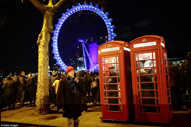 Vũ điệu ánh sáng ở Anh: 10.000 quả pháo hoa thêu dệt tuyệt tác trời đêm London - Ảnh 13.