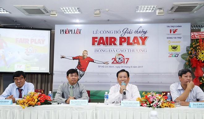 Giải Fair-play 2017: Long An nhận giải Mâm xôi vàng - Ảnh 2.