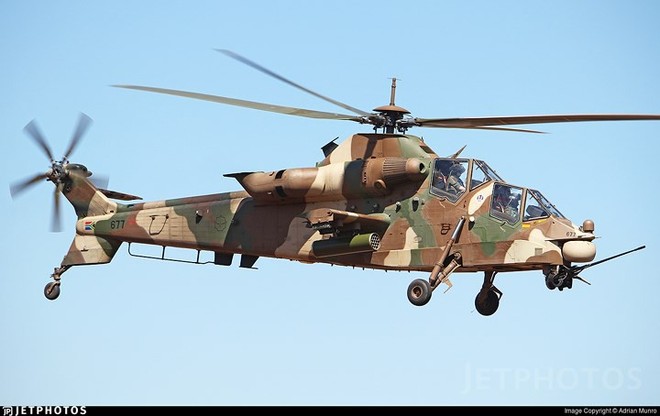 Sức mạnh trực thăng tấn công “Chim cắt Đỏ” AH-2 Rooivalk - Ảnh 2.