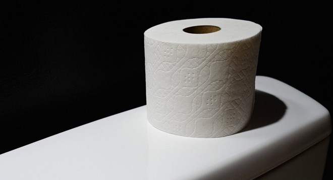 Sự thật ít biết về quá trình cho hóa chất vào giấy vệ sinh: Biết sớm để chọn mua đúng loại - Ảnh 3.