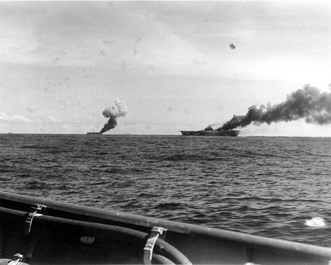 Sự thoát chết khó tin của tàu sân bay USS Franklin trong Thế chiến II - Ảnh 1.
