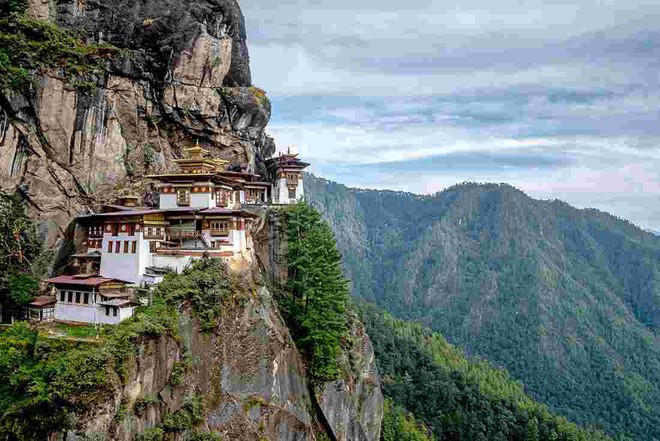 Những lý do thuyết phục khiến Việt Nam soán ngôi Bhutan, xếp hạng 5 trong số các quốc gia hạnh phúc nhất thế giới! - Ảnh 2.