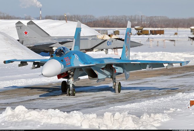 Sức mạnh tiêm kích bảo bối của tàu sân bay Nga Su-33 - Ảnh 13.