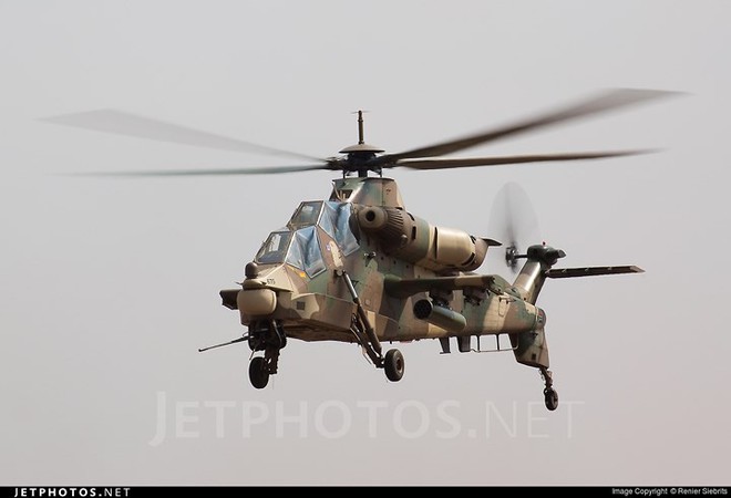 Sức mạnh trực thăng tấn công “Chim cắt Đỏ” AH-2 Rooivalk - Ảnh 3.